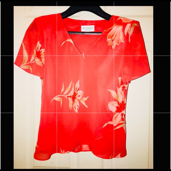 🔶 STUDIO I 2 Pc Women set, 10 P Used Sold as is. - Picture 2 of 8